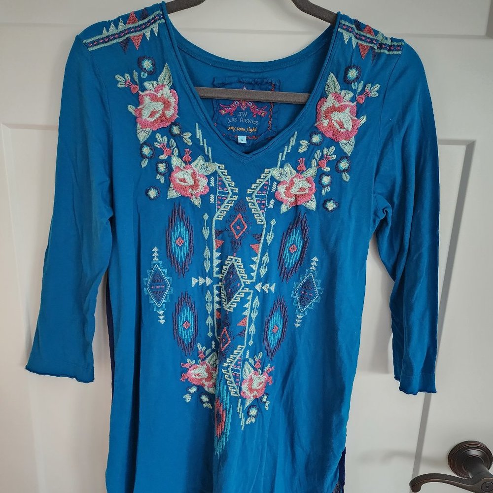 Johnny Was Blue Embroidered Cotton Blouse Size S, gently preowned